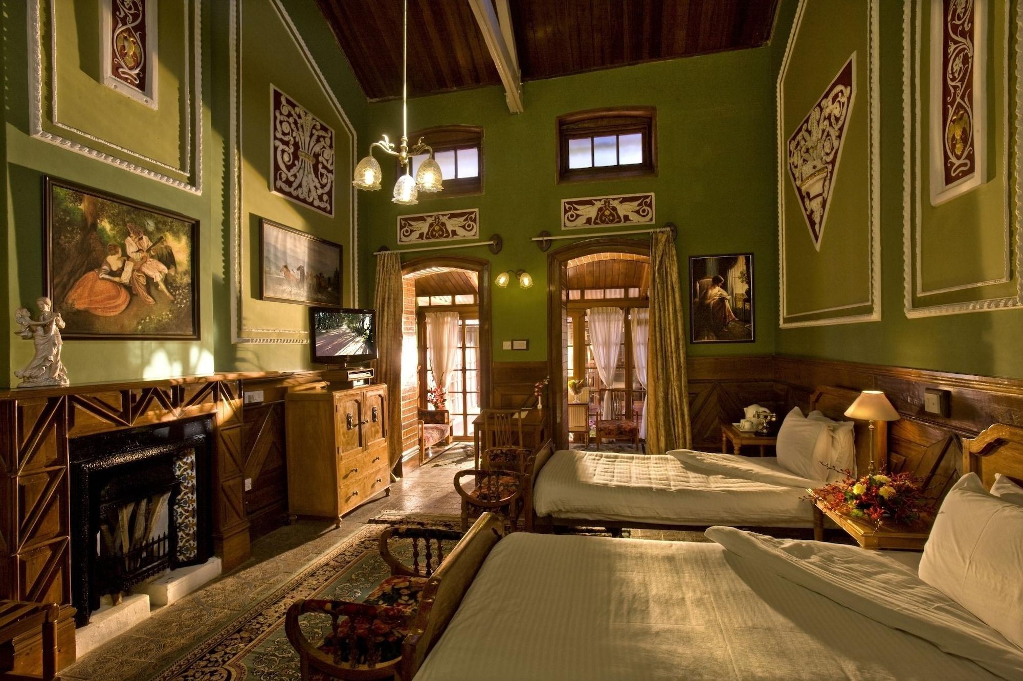 Welcomheritage Fernhills Royal Palace Ooty Bagian luar foto