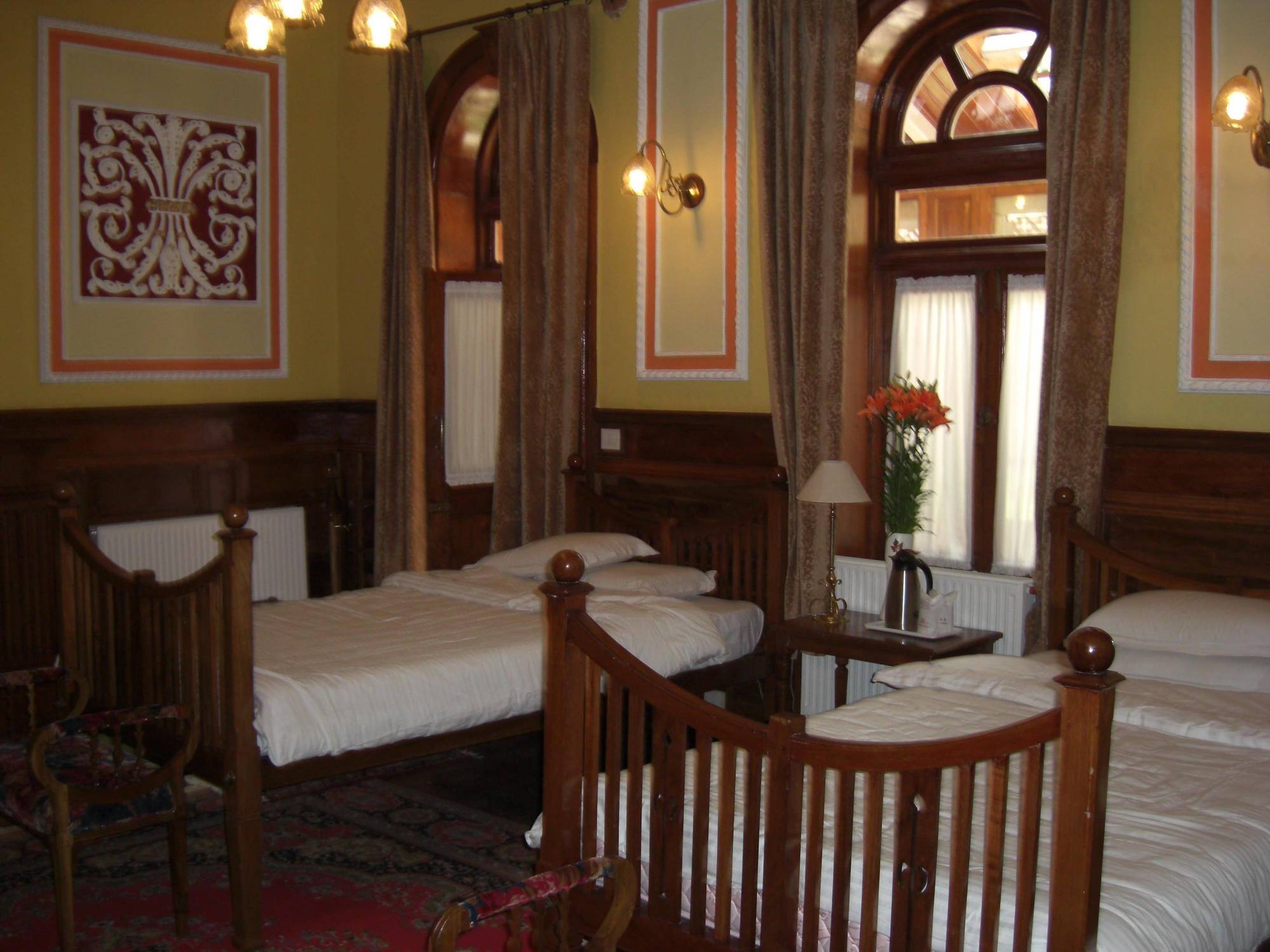 Welcomheritage Fernhills Royal Palace Ooty Bagian luar foto